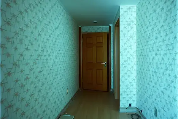 張替え前のクロス